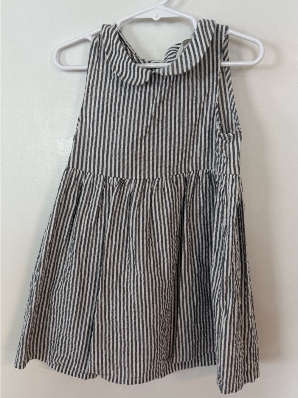 H&M 100% Cotton. Beautiful Peter Pan collar dress for girl. Blue striped. Size 4